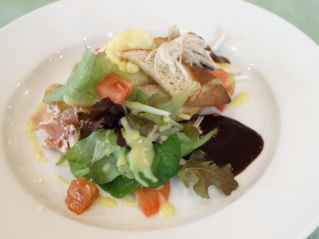 ダイニング&カフェ タイムレス その16 (パスタランチ キノコとベーコンの和風オイル)_d0153062_08303833.jpg