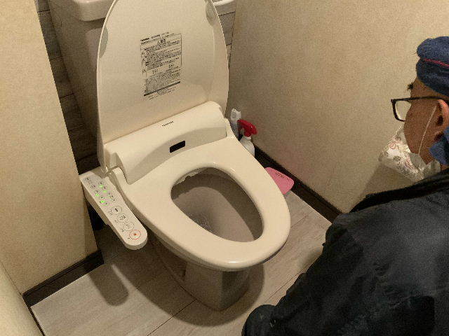 Y と 駐輪場屋根 と H 物件と 明日の準備_f0031037_16410668.jpg