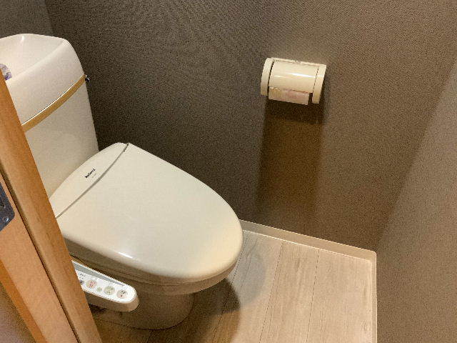 Y と 駐輪場屋根 と H 物件と 明日の準備_f0031037_17024323.jpg