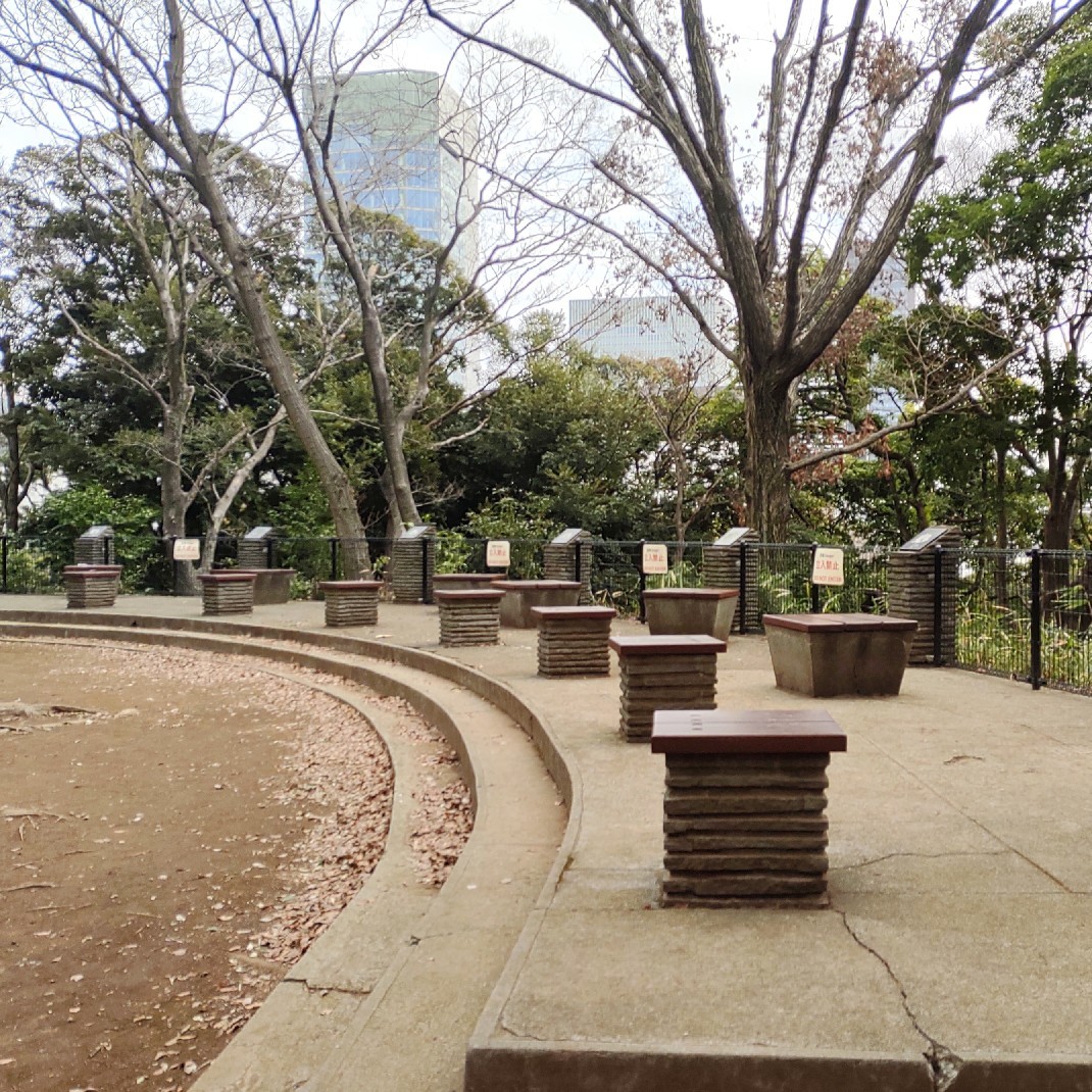 芝公園にある古墳_c0060143_22165614.jpg