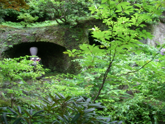 2007/7/12【鎌倉逍遥】北鎌倉初夏ミニ散歩【海蔵寺十六井戸】_b0116271_11100443.jpg