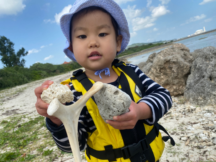 青空ようちえん〔平日〕今日はSUPに乗って2歳と3歳の海デート。穏やかな午後の海をのんびりと、たっぷりと楽しみました。_d0363878_19094095.jpg