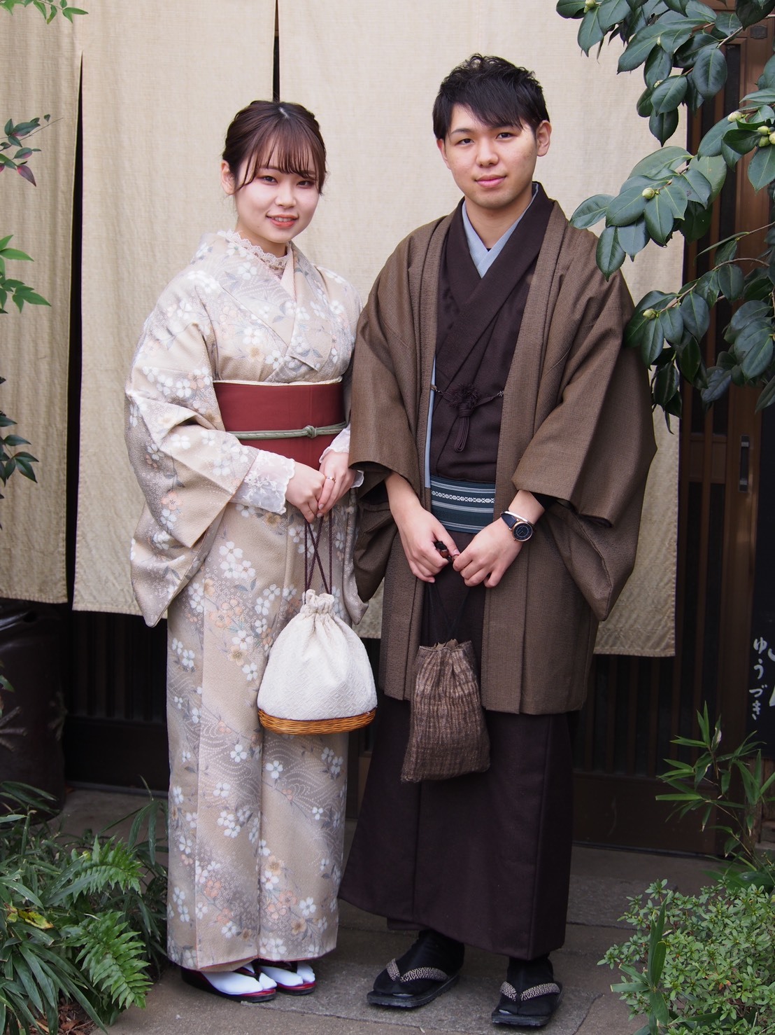 お襟元 お袖口のレースがポイント 京都嵐山 着物レンタル 遊月 徒然日記