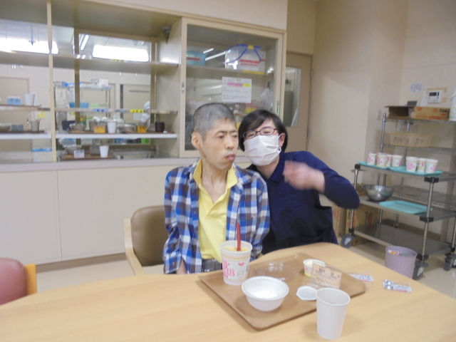 非常食を食べよう_e0348093_17415567.jpg