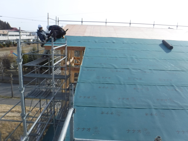屋根下葺きルーフィング貼り 管理建築士からの住まいづくり情報発信ブログ 屋根下葺きルーフィング貼り 管理建築士からの住まいづくり情報発信ブログ