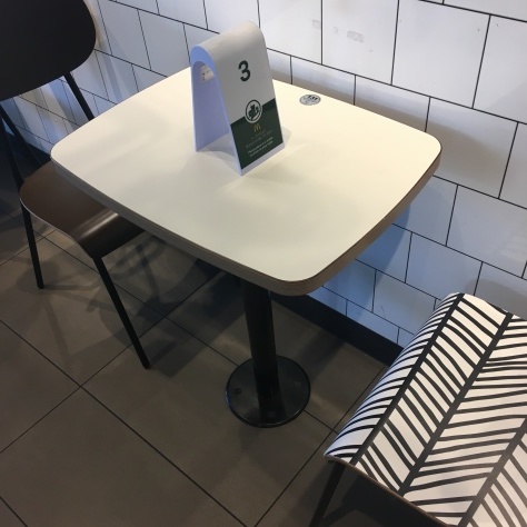 マクドナルド 2号線脇浜町店_c0118393_11163910.jpg