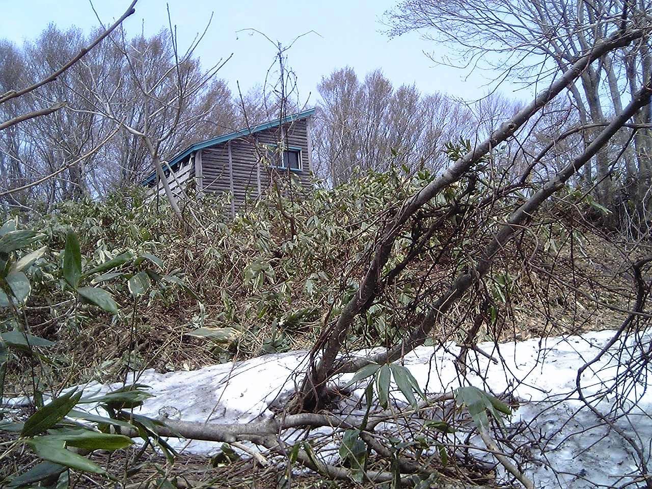 2005/5GW 青森怪所めぐり~梵珠山、三内丸山遺跡、恐山、日本中央の碑、キリストの墓、大石神ピラミッド、仏ヶ浦遠景ほか(暫定報告書)携帯デジカメ版_b0116271_16132211.jpg