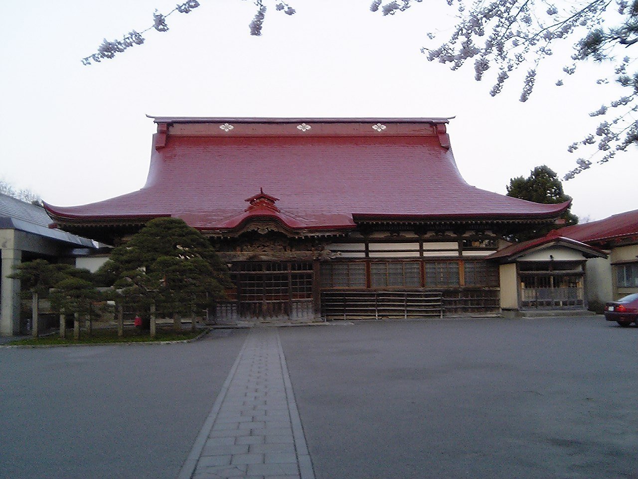 2005/5GW 青森怪所めぐり~梵珠山、三内丸山遺跡、恐山、日本中央の碑、キリストの墓、大石神ピラミッド、仏ヶ浦遠景ほか(暫定報告書)携帯デジカメ版_b0116271_16295349.jpg