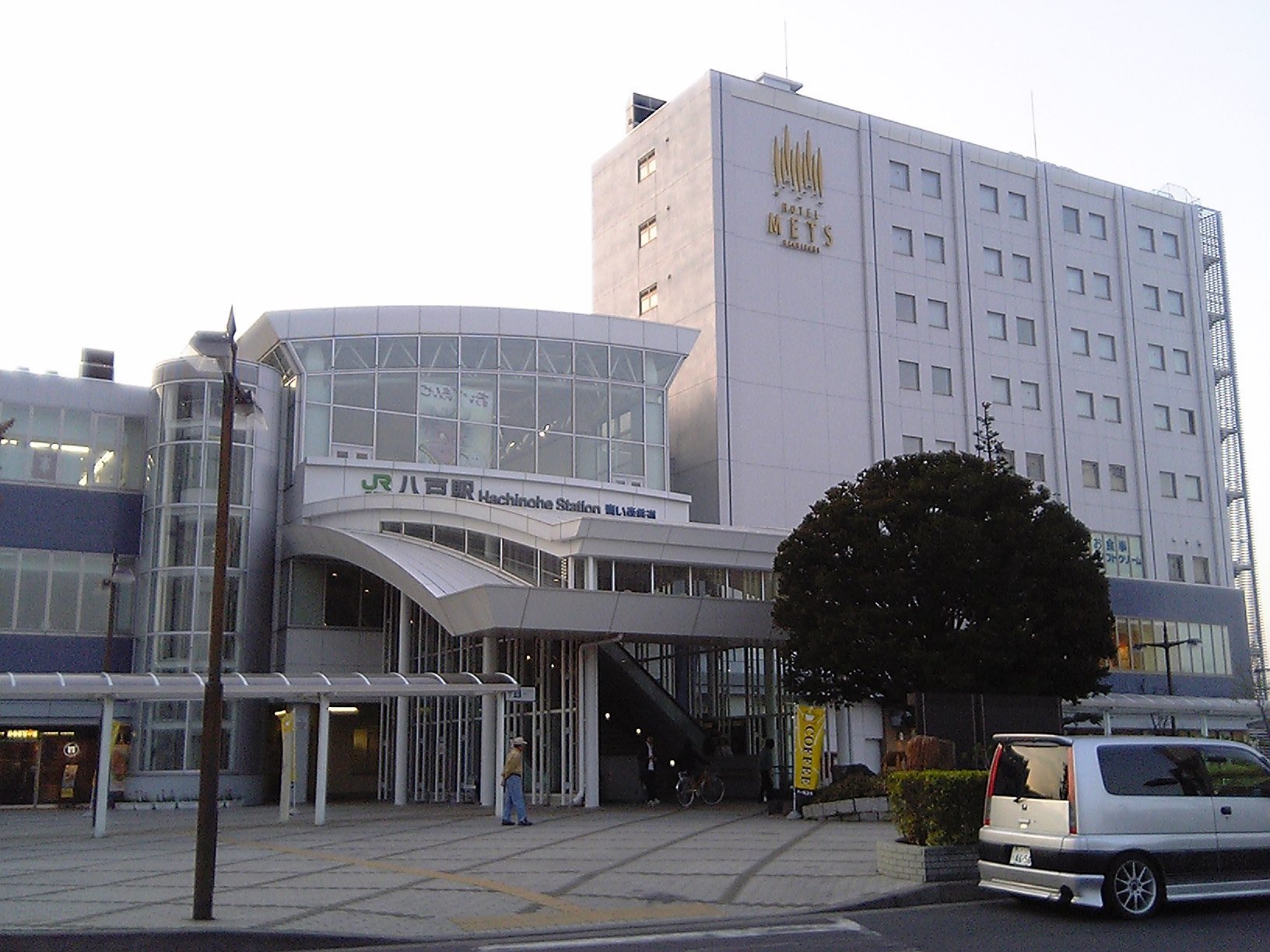 2005/5GW 青森怪所めぐり~梵珠山、三内丸山遺跡、恐山、日本中央の碑、キリストの墓、大石神ピラミッド、仏ヶ浦遠景ほか(暫定報告書)携帯デジカメ版_b0116271_17021899.jpg