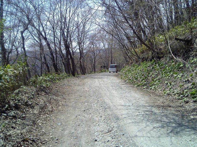 2005/5GW 青森怪所めぐり~梵珠山、三内丸山遺跡、恐山、日本中央の碑、キリストの墓、大石神ピラミッド、仏ヶ浦遠景ほか(暫定報告書)携帯デジカメ版_b0116271_17144181.jpg