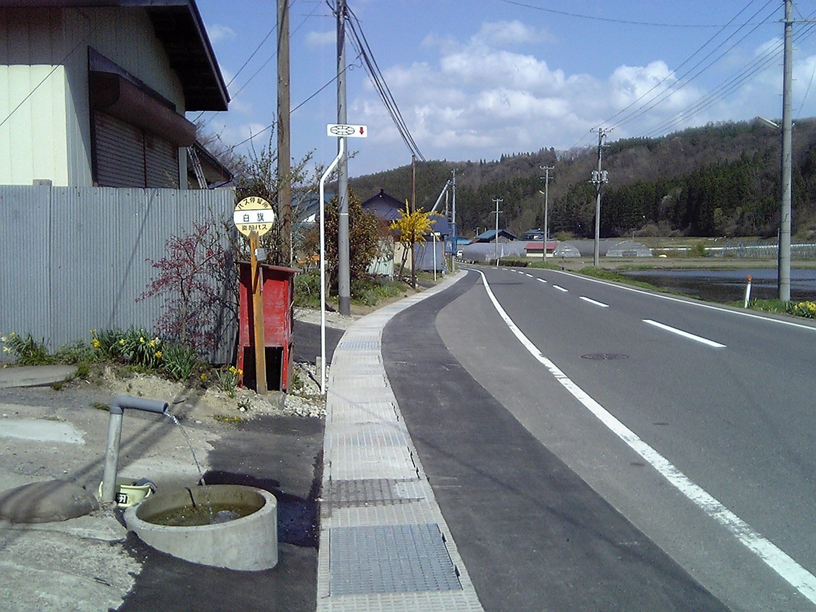 2005/5GW 青森怪所めぐり~梵珠山、三内丸山遺跡、恐山、日本中央の碑、キリストの墓、大石神ピラミッド、仏ヶ浦遠景ほか(暫定報告書)携帯デジカメ版_b0116271_17362894.jpg