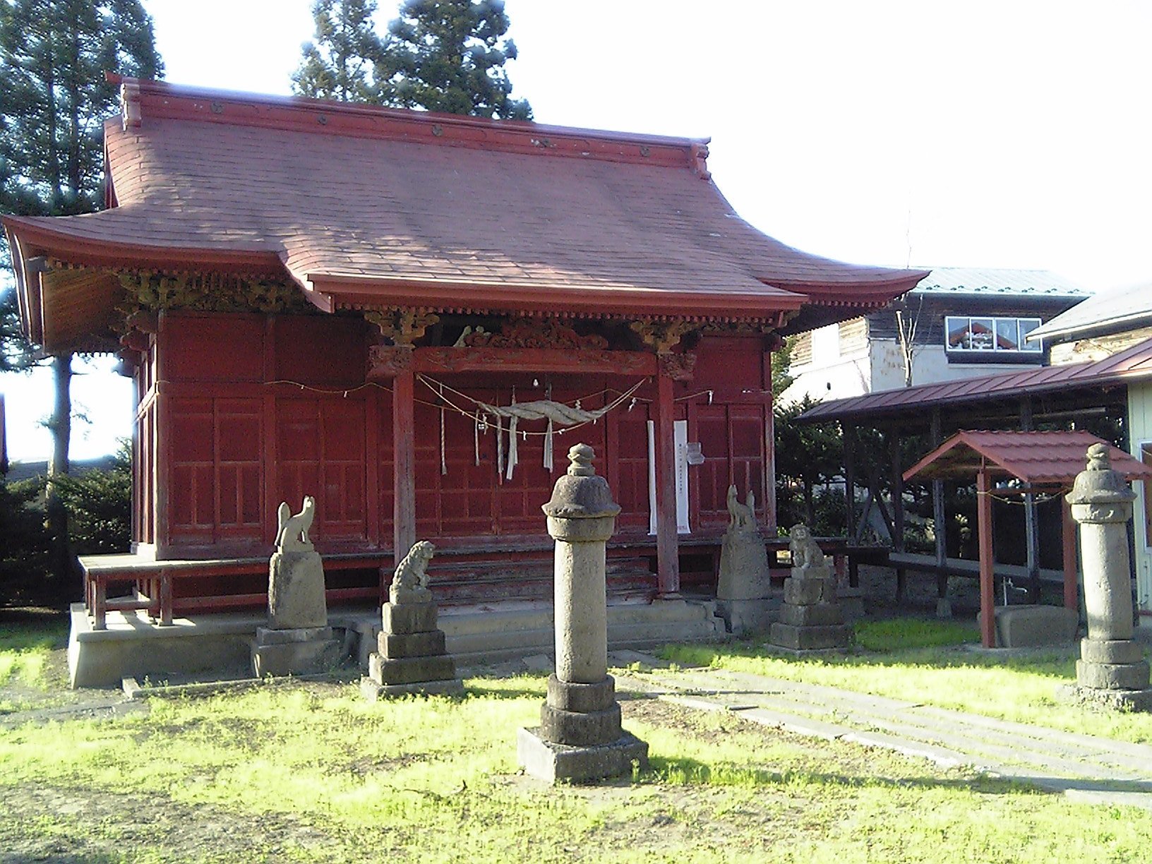 2005/5GW 青森怪所めぐり~梵珠山、三内丸山遺跡、恐山、日本中央の碑、キリストの墓、大石神ピラミッド、仏ヶ浦遠景ほか(暫定報告書)携帯デジカメ版_b0116271_17571092.jpg