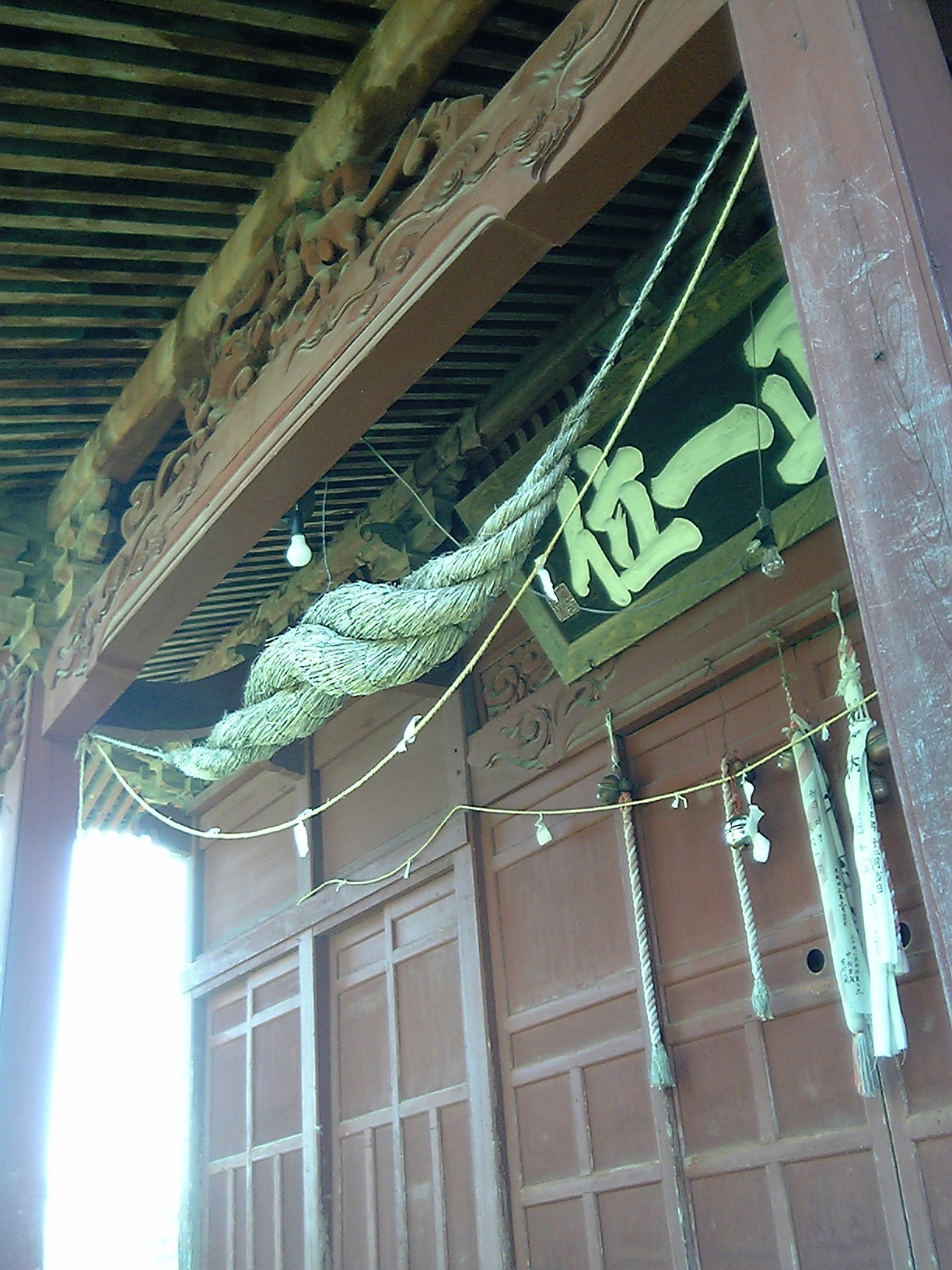 2005/5GW 青森怪所めぐり~梵珠山、三内丸山遺跡、恐山、日本中央の碑、キリストの墓、大石神ピラミッド、仏ヶ浦遠景ほか(暫定報告書)携帯デジカメ版_b0116271_17584054.jpg