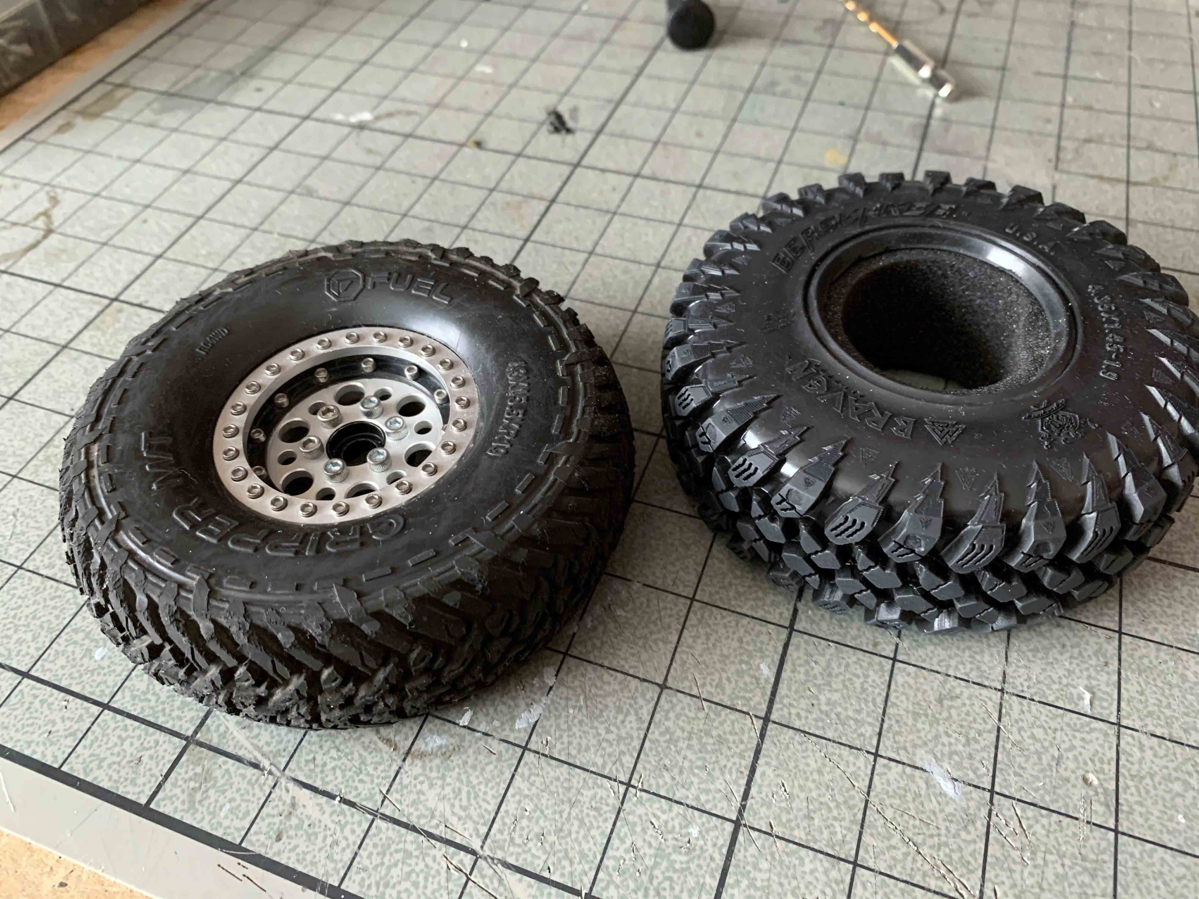 スケールクローラーのタイヤを組み直し。 : WKクローリング日記