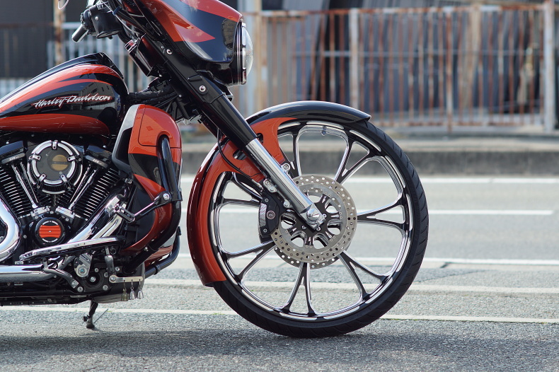 FLHX CVO ２６インチフロントホイール : custom factory noys blog