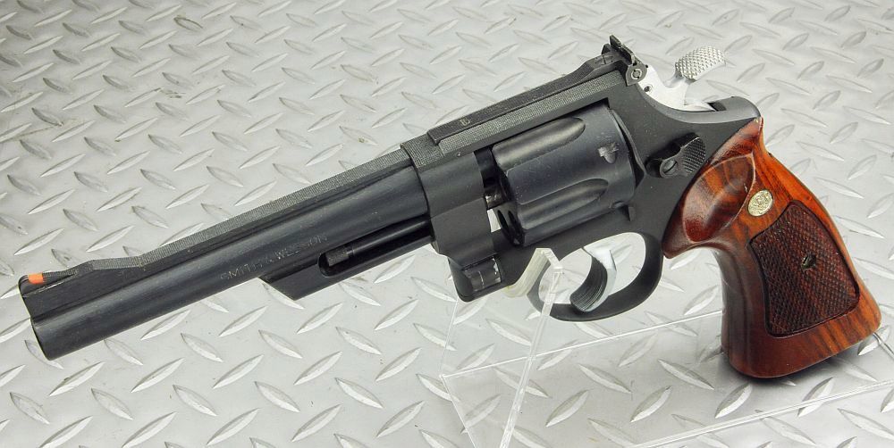 Smith & Wesson MODEL-27 : 