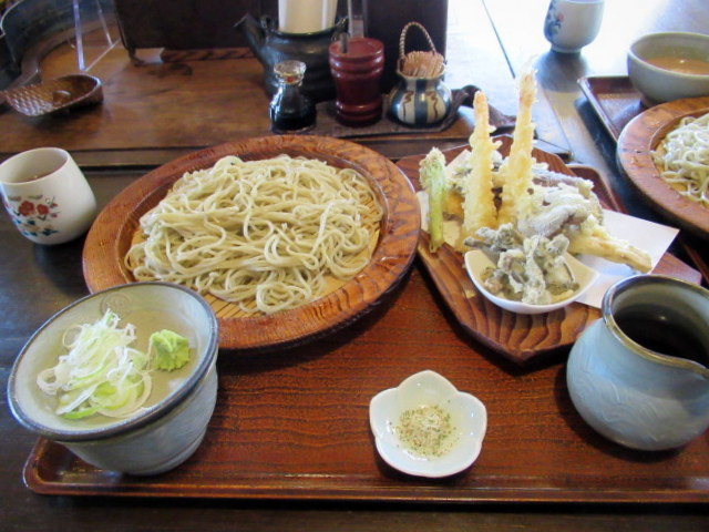 蕎麦処 ささくら 名物おしぼりそば やっぱりくるみ蕎麦が好き ぴきょログ 軽井沢でぐーたら生活 蕎麦処 ささくら 名物おしぼりそば やっぱりくるみ蕎麦が好き ぴきょログ 軽井沢でぐーたら生活