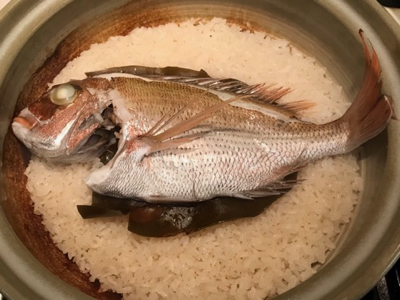鯛で三品 鯛めし 焼き霜造り 潮汁 やせっぽちソプラノのキッチン2 鯛で三品 鯛めし 焼き霜造り 潮汁 やせっぽちソプラノのキッチン2