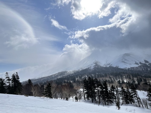 利尻バックカントリーツアー４Days  　 Day１〜Day2_d0198793_15480416.jpg