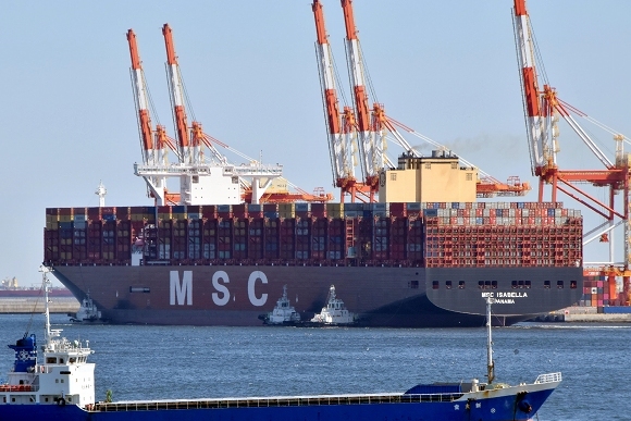 世界最大級のコンテナ船「MSC ISABELLA」横浜入港 : 船が好きなんです.com