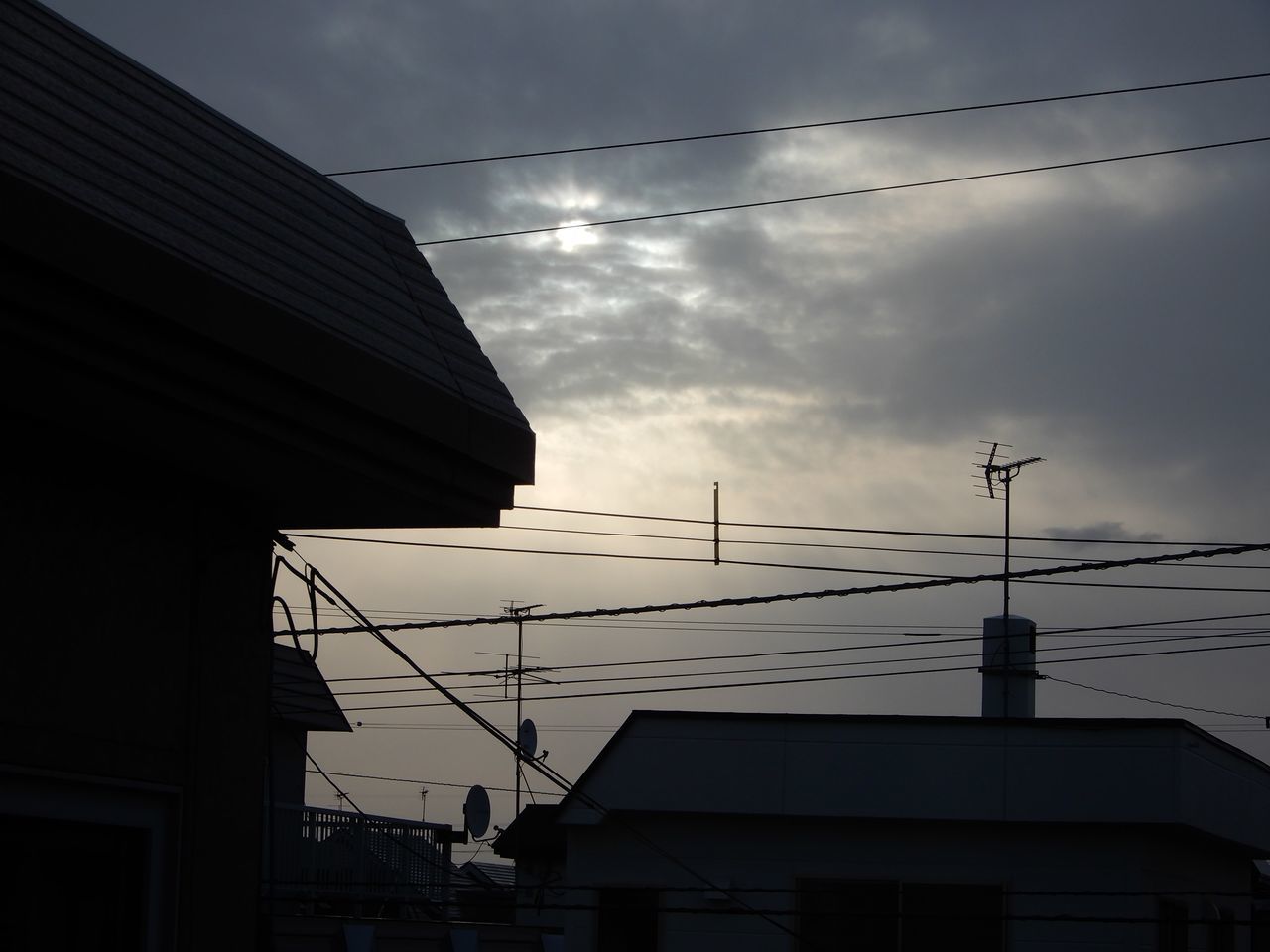 雪もちらついて寒いもののマイナスにはならず_c0025115_21163880.jpg