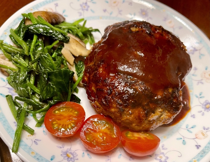 夕はんは 手作りハンバーグ♪_c0212604_19564543.jpeg