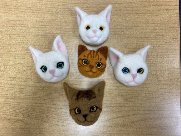 猫ブローチの完成です!_d0239135_14531392.jpg