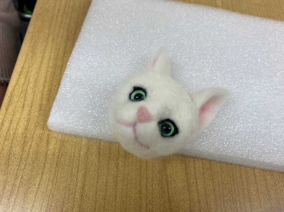 猫ブローチの完成です!_d0239135_14532880.jpg