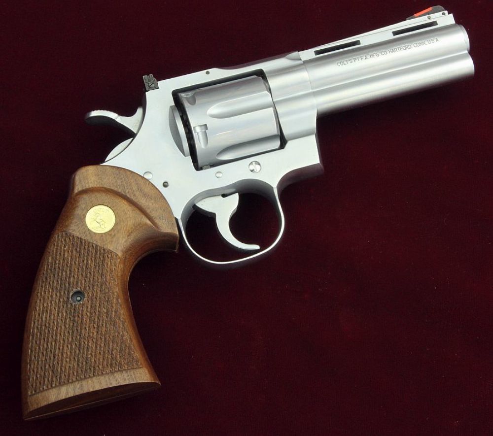 コルト　パイソン　木製グリップ　タナカ　モデルガン　コクサイ maxresdefault.jpg