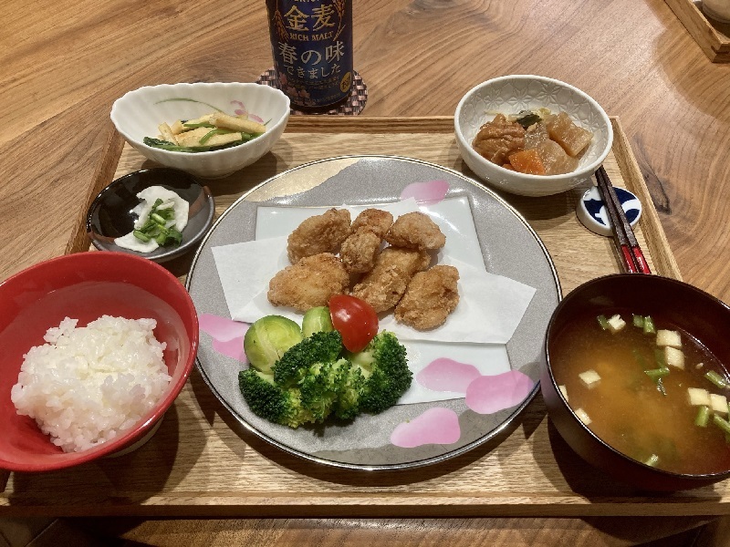 献立 鱈の唐揚げ カブの即席漬物 ほうれん草と油揚げの煮浸し 大根と魚河岸揚げの煮物 カブと油揚げのお味噌汁 ビール Kajuの 今日のお料理 簡単レシピ