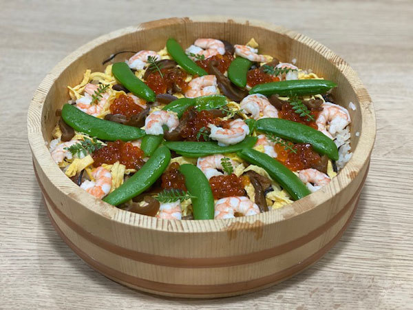 スカタン食堂 ちらし寿司 頂き物のズワイガニでカニ飯 カニとアスパラガスの春巻き きわめればスカタン