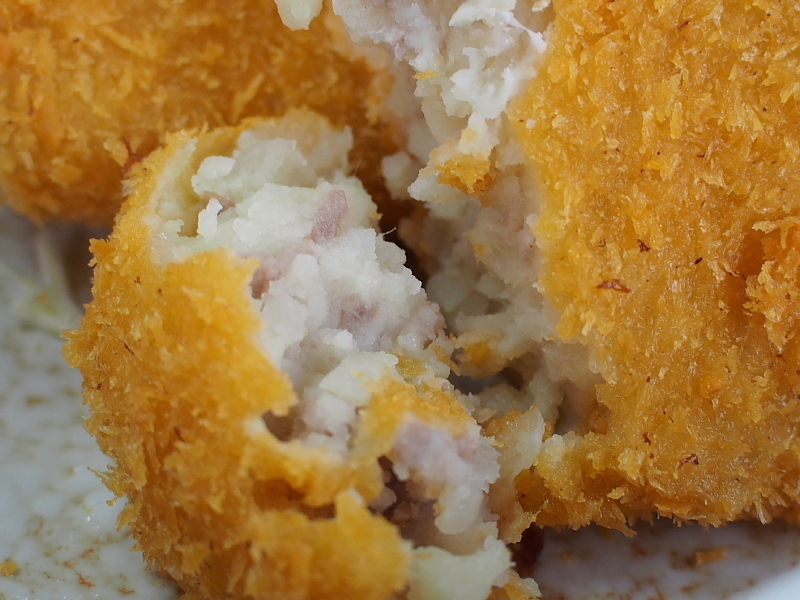 【真心こそ食の提供の本質】キング食堂＠木更津　「特製コロッケ定食」_b0008655_23445647.jpg