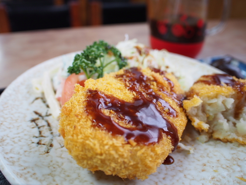 【真心こそ食の提供の本質】キング食堂＠木更津　「特製コロッケ定食」_b0008655_23452798.jpg