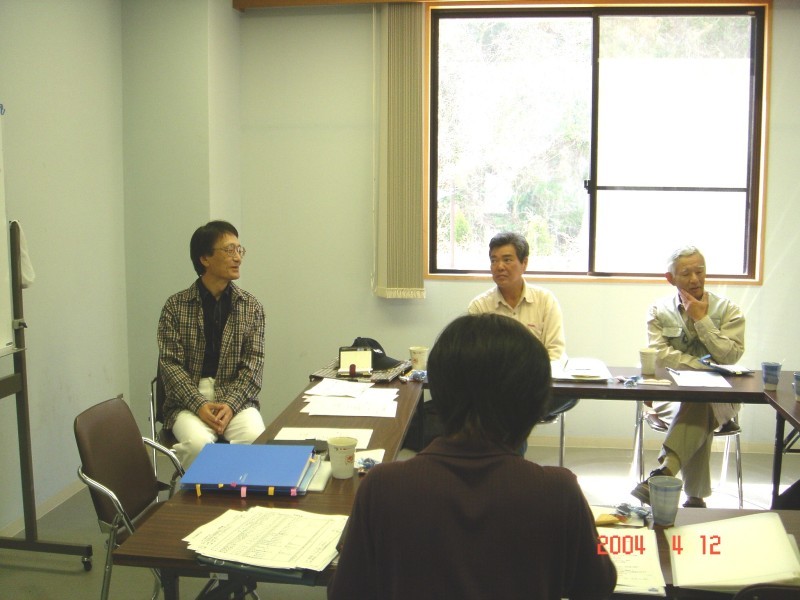 平成16年4月度運営委員会_c0108460_16524417.jpg
