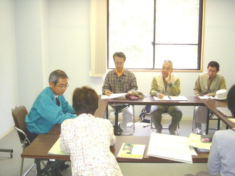 平成16年4月度うみべの森を育てる会臨時運営委員会_c0108460_18221811.jpg