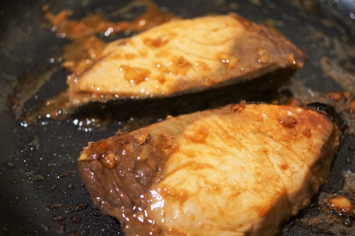 ■和のおかず【生姜を利かせた　ブリのズケ照り焼き】簡単！！美味しい♪_b0033423_23373496.jpg