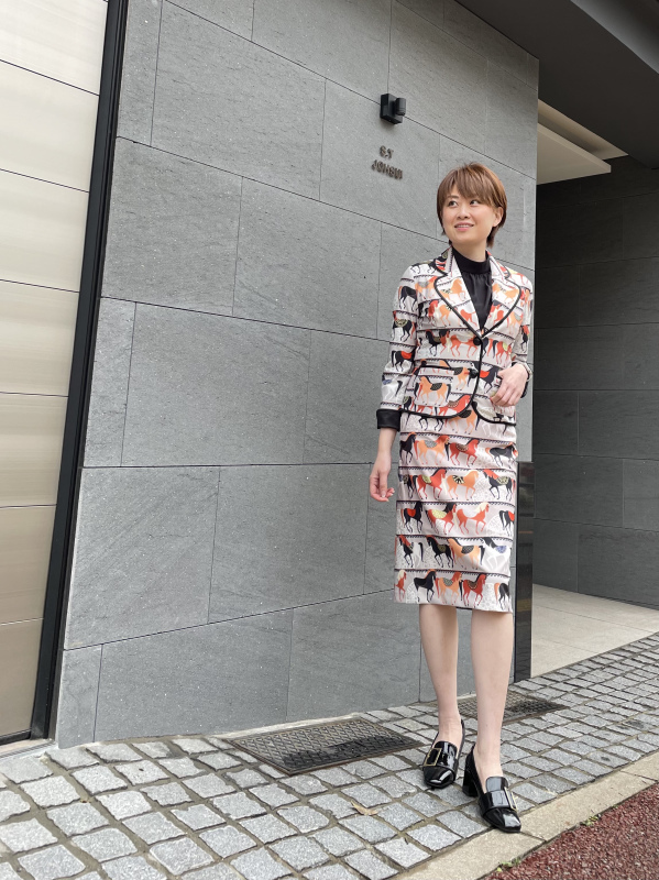 ま*ん様 REGINA ROMANTICO ジャケットのみ サイズ40 タグ付き ま*ん様 REGINA ROMANTICO ジャケットのみ サイズ40 タグ付き AWESOME