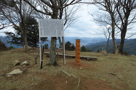 丹波篠山『金山』と春の妖精_c0218841_14102107.jpg