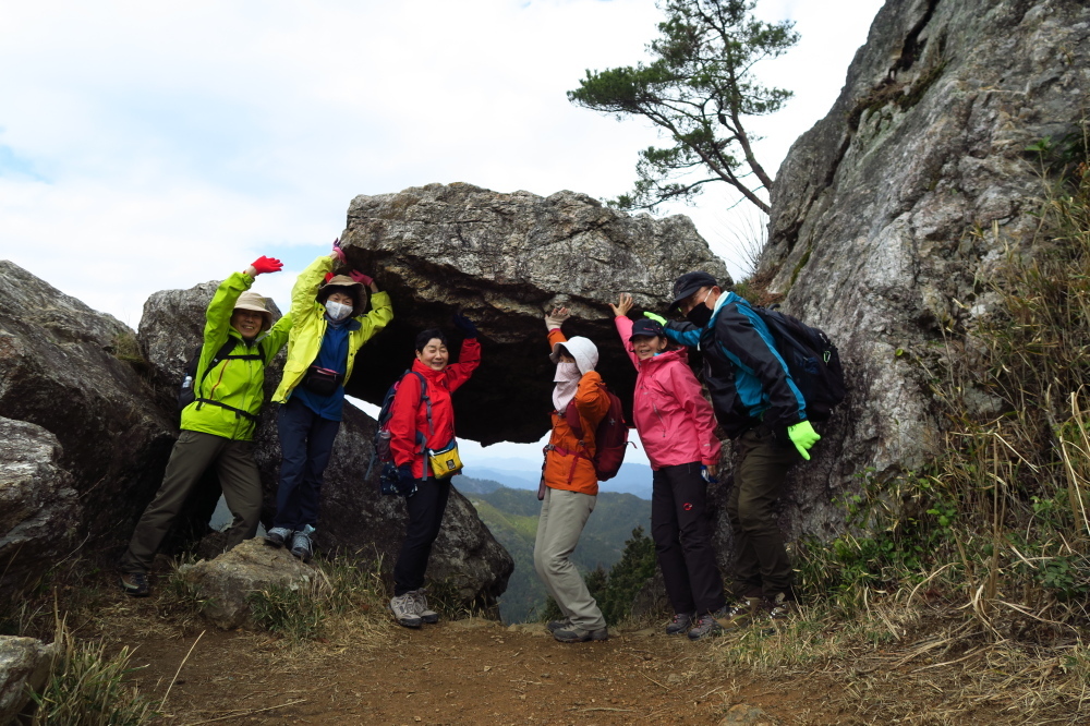 丹波篠山『金山』と春の妖精_c0218841_14122476.jpg