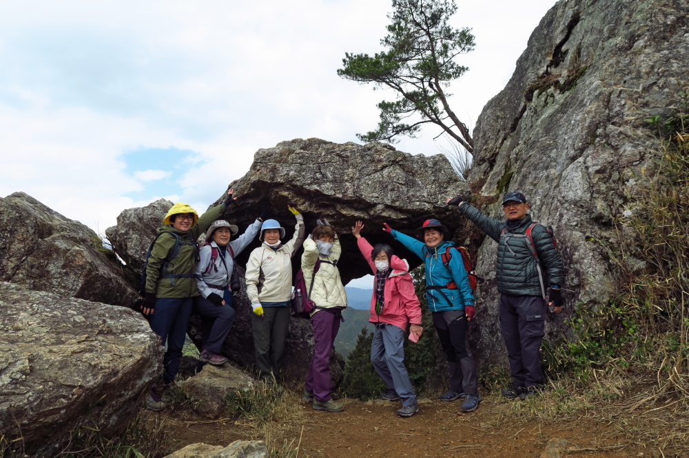 丹波篠山『金山』と春の妖精_c0218841_14124076.jpg