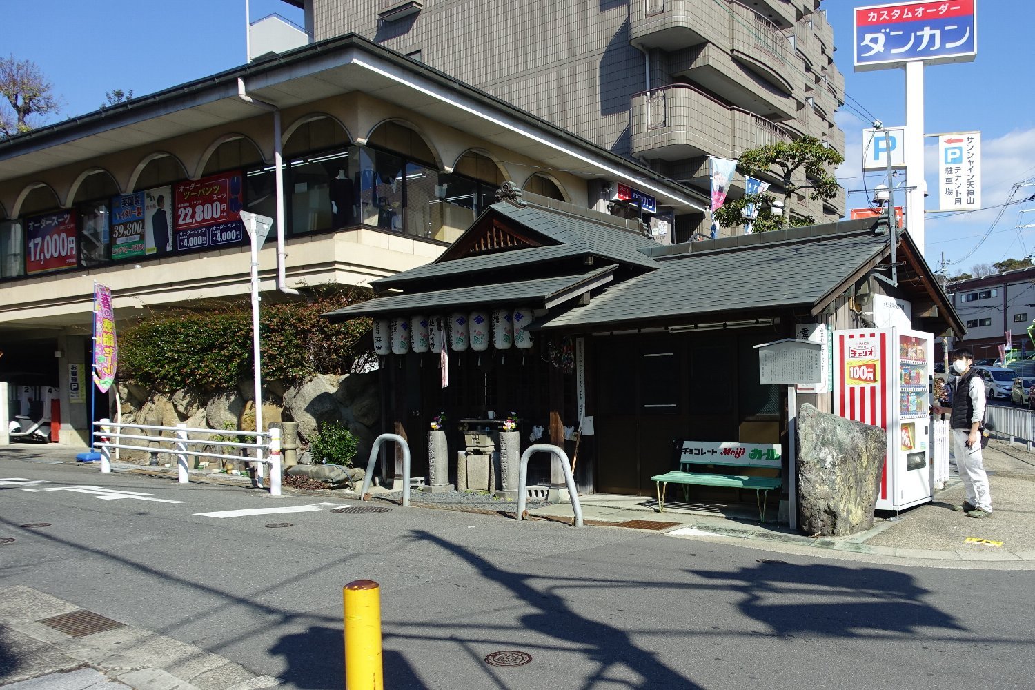 霊松寺　笠松地蔵堂_c0112559_08442431.jpg