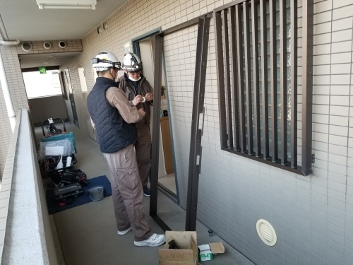 中区・FYビル 玄関ドア交換工事_d0125228_03301531.jpg