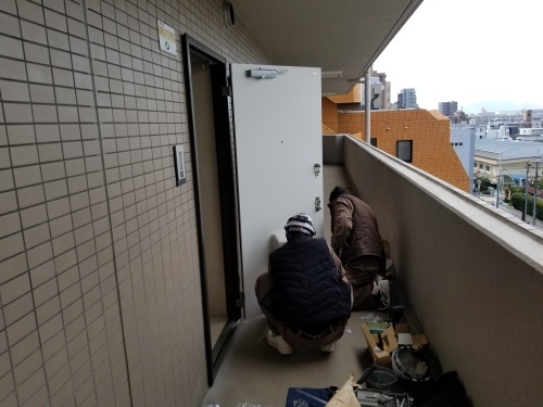 中区・FYビル 玄関ドア交換工事_d0125228_03304388.jpg
