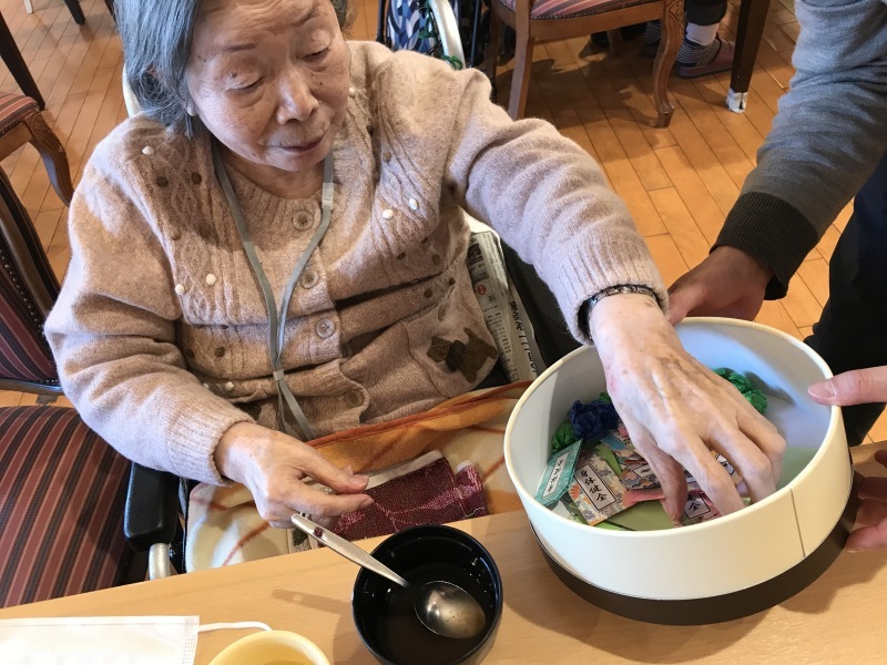 新年会と誕生日レク開催_e0163042_12344857.jpg