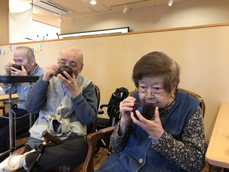 新年会と誕生日レク開催_e0163042_12383625.jpg