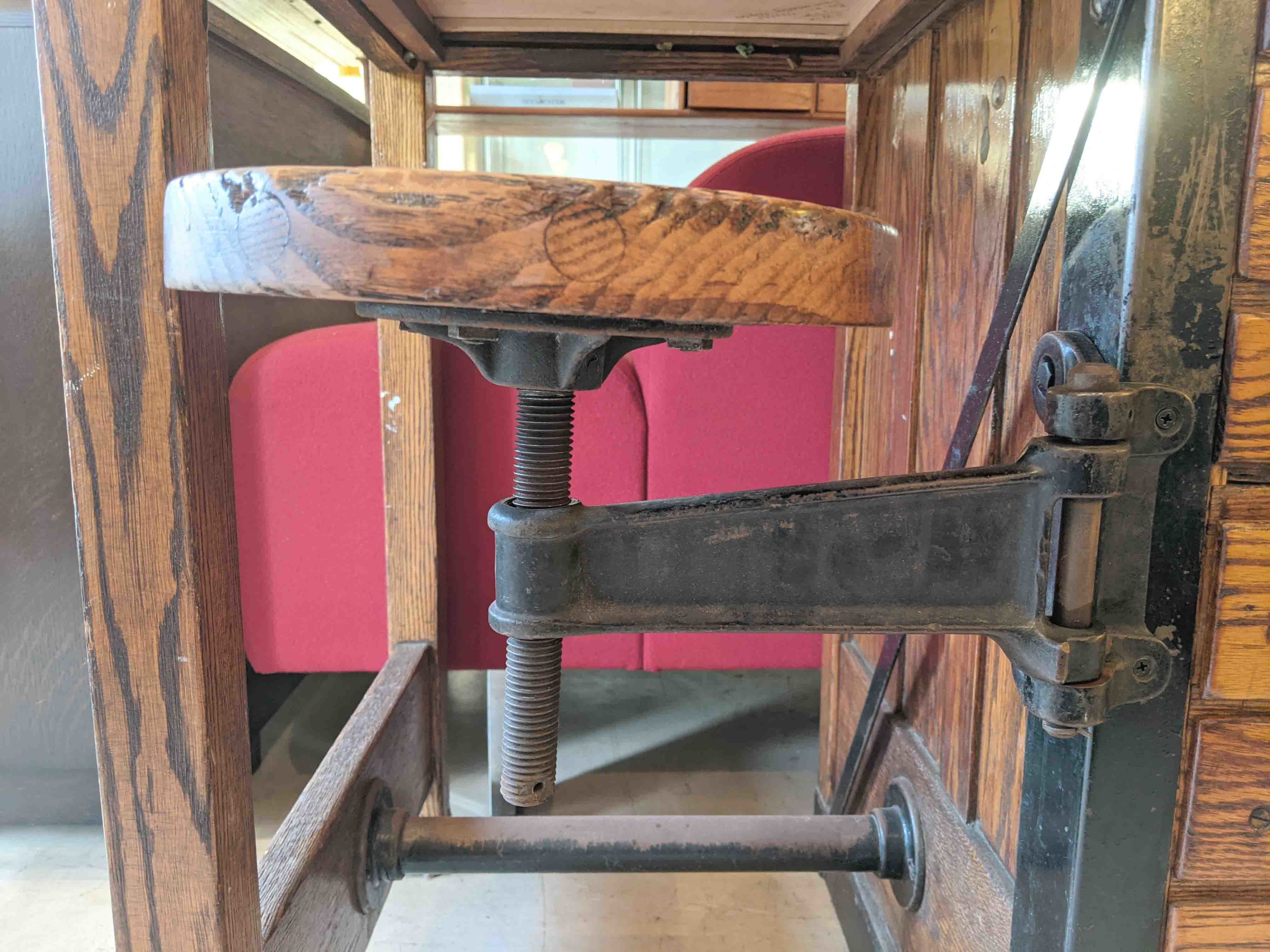 1950 S U S Vintage Oak Hard Maple Drafting Table オーク ハードメープル無垢材の製図台 が入荷しました 目黒区 品川区 Resale Loop 目黒区 祐天寺 中目黒 のリサイクルショップ