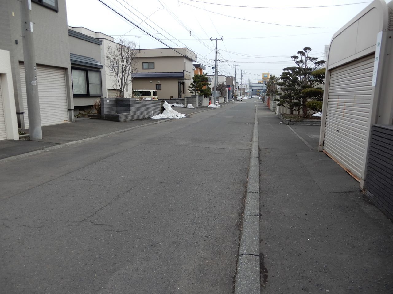 東区も今朝9時に2センチの積雪だったので間違いなくゼロになったはず_c0025115_21171609.jpg