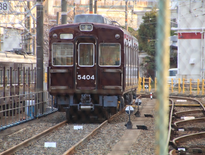 阪急正雀見たまま 阪急5300系 5304F出場 : 人生・乗り物・熱血野郎