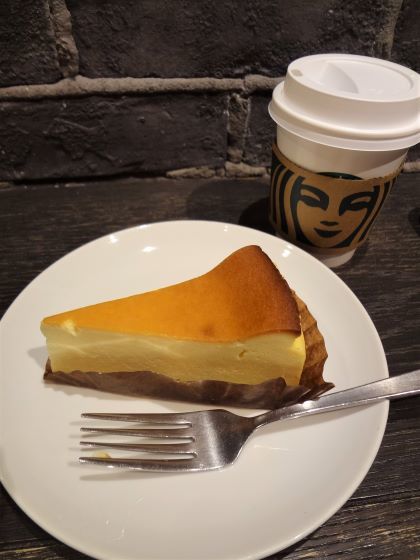 スタバ『ニューヨークチーズケーキ』_a0340906_16352279.jpg