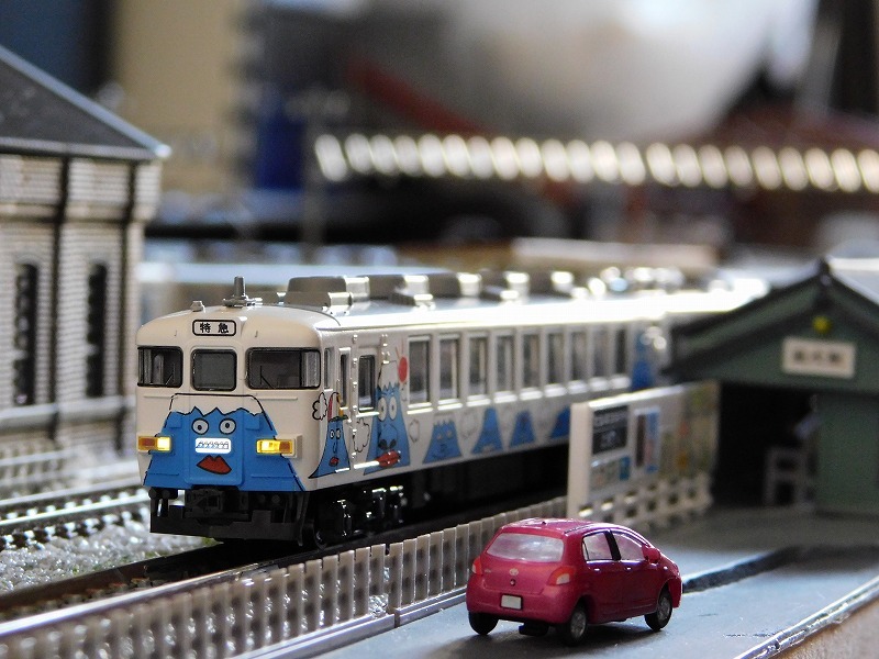 在籍ラッピング車両】 富士急行 ー 2000系フジサン特急 : げ～じN